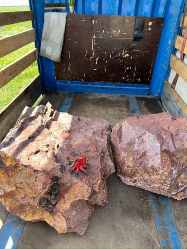 Ландшафтные глыбы красно-фиолетовые 200-1000 килограмм купить в Курганской области