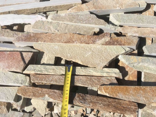 Горбушка златолит золотистый для облицовки купить в Курганской области