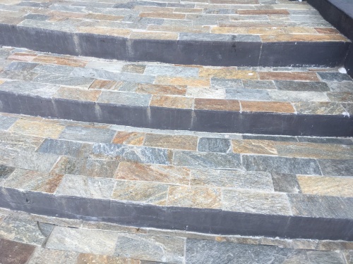 Плитка из Златолита Уральского для лестницы купить в Курганской области