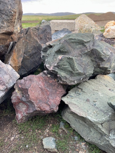 Камни для ландшафтного дизайна зелёные 10-60 килограмм купить в Курганской области