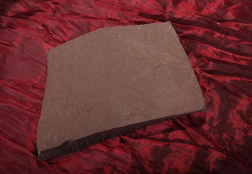 Плитняк лемезит бордовый для цоколя 1,5-2 см купить в Курганской области