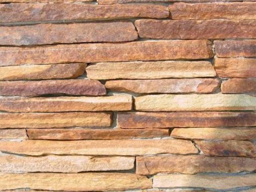 Горбушка златолит золотистый для облицовки купить в Курганской области