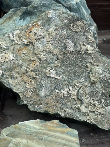 Ландшафтные глыбы зелёные 200-500 килограмм купить в Курганской области