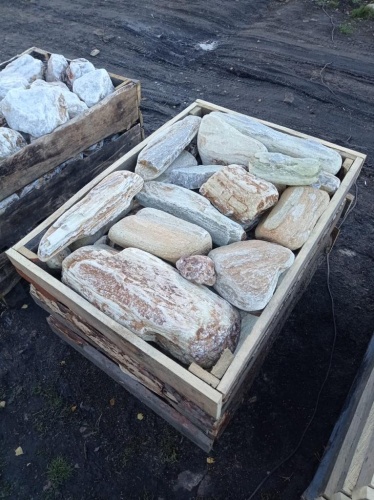 Златолит жёлтый, жёлто-зелёный глыбки и валуны для ланшафтного дизайна купить в Курганской области