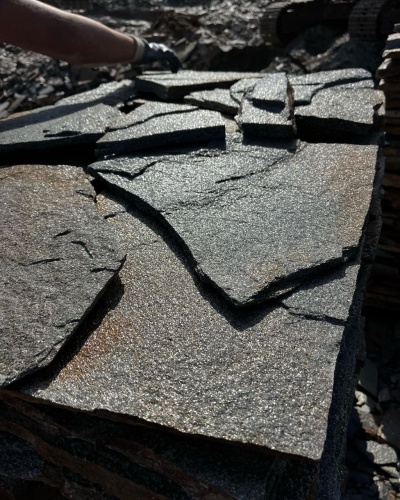 Плитняк златолит серебристый для фасада купить в Курганской области